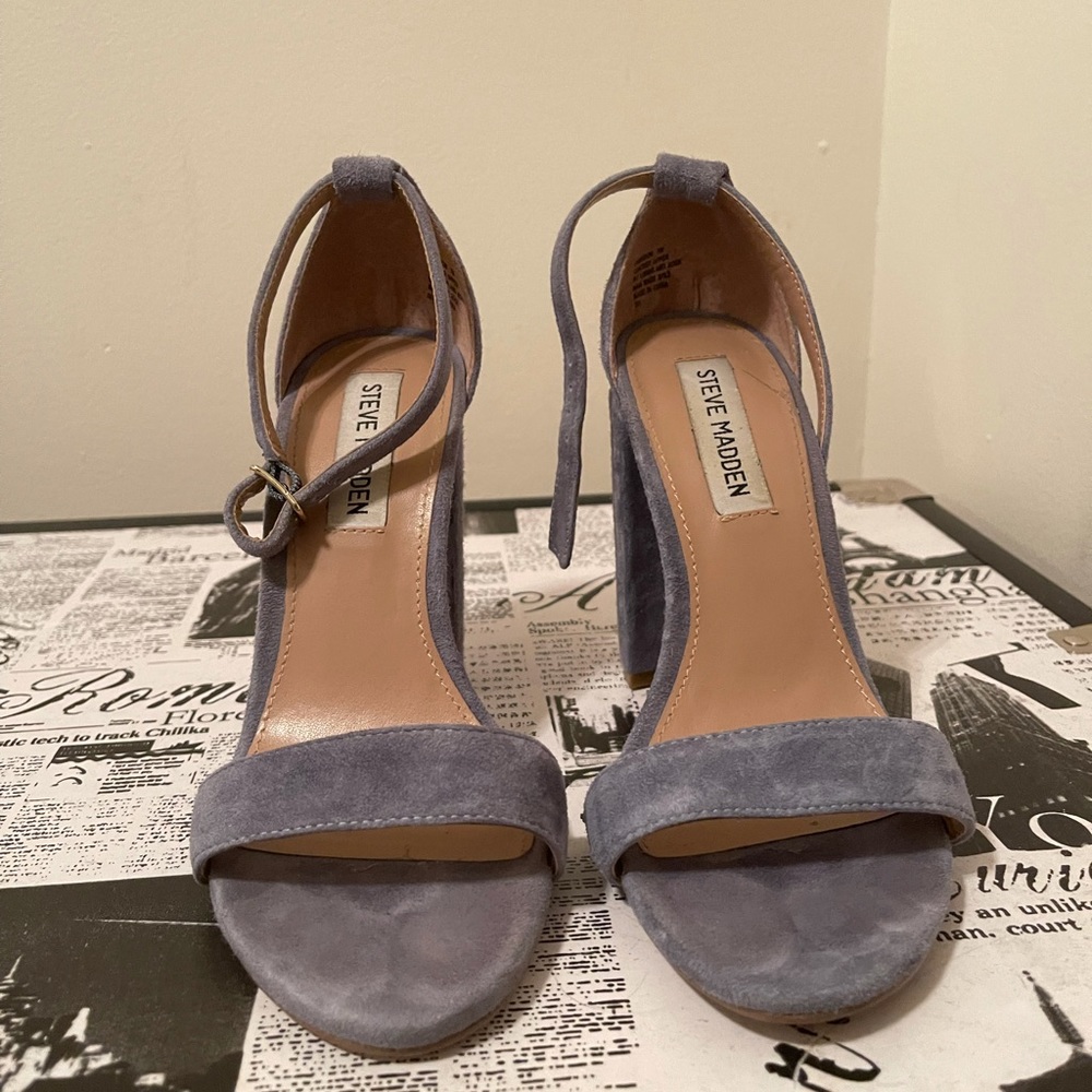 Blue Suede Steve Madden Carson Heel - Picture 3 of 3